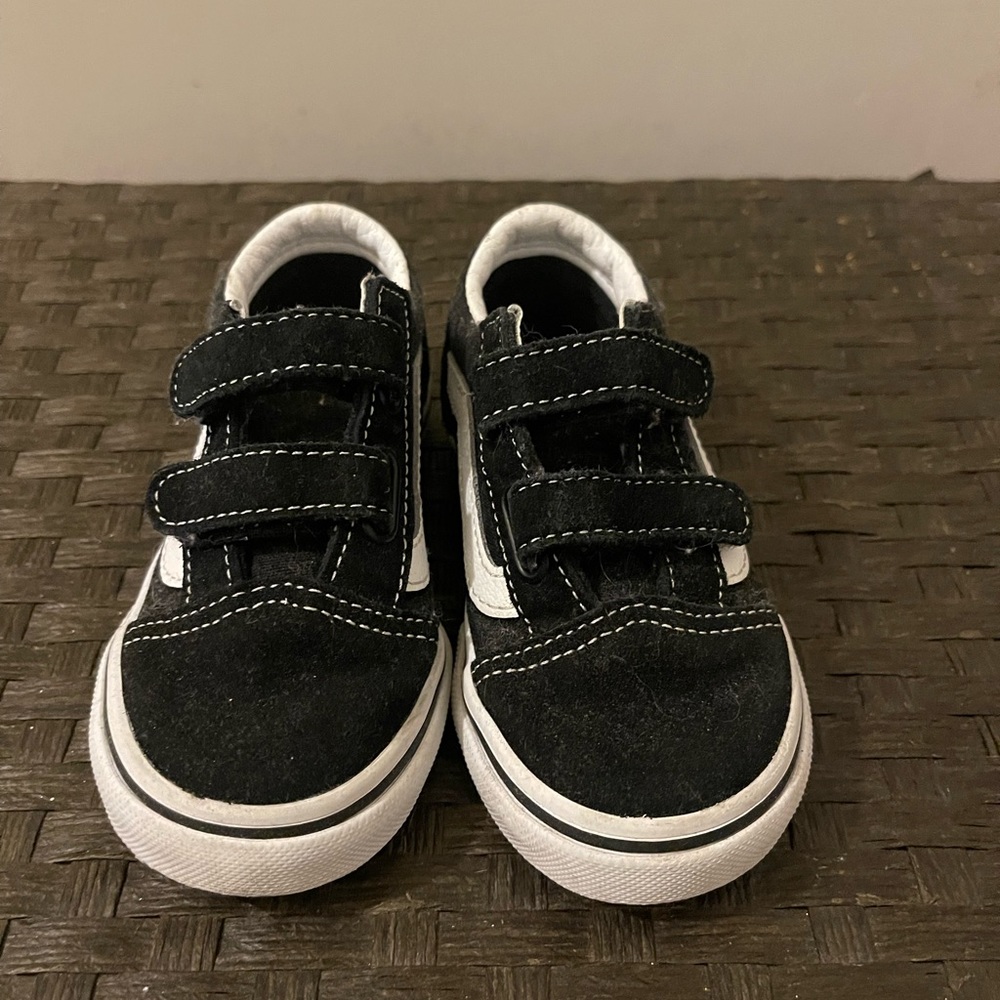 Black & White Vans (toddler)